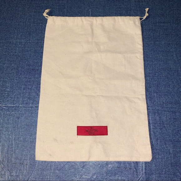 VALENTINO GARAVANI Crisscross Leather Pumps - Picture 15 of 16